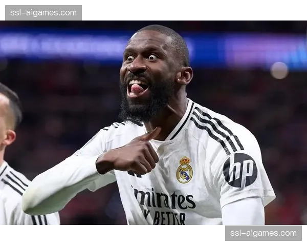 镜头聚焦：吕迪格门线极限解围后怒吼鼓舞全队